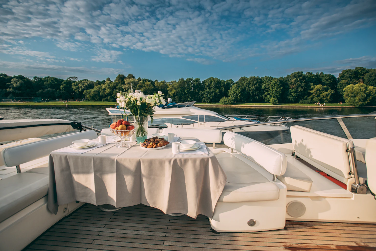 Fairline Squadron 68 (Аврора) image- 6